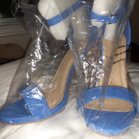 Blue High Heel Shoes - Picture 5 of 7
